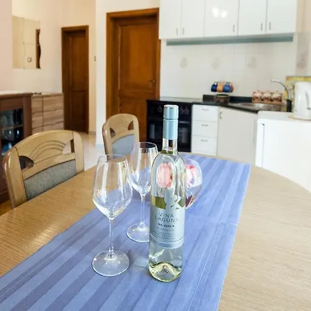 Bojic 281 * Rovinj